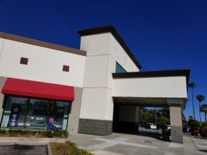 strip mall and mini mall painting company in California